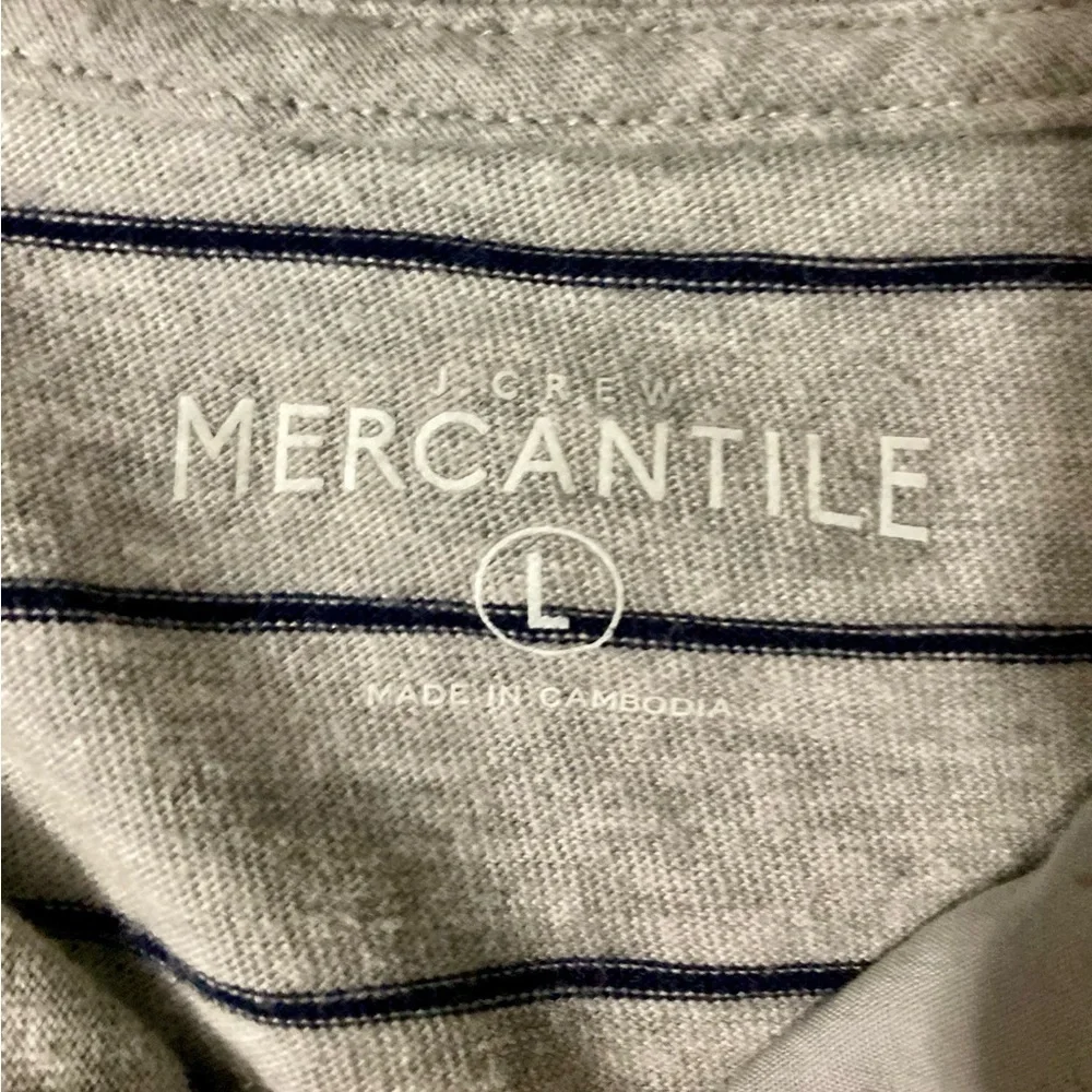 J. Crew Mercantile Men’s Size Large Grey/Navy Striped Henley Shirt‎